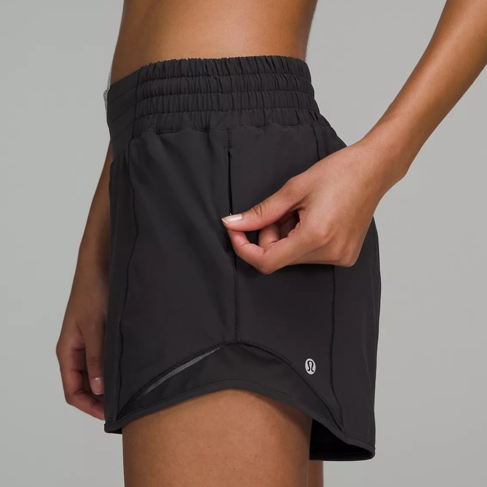 Lululemon Hotty Hot High-Rise Lined Short 4"